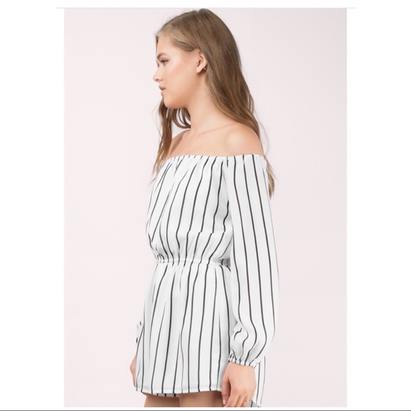 🆕 Black and White Striped Romper - Picture 5 of 6